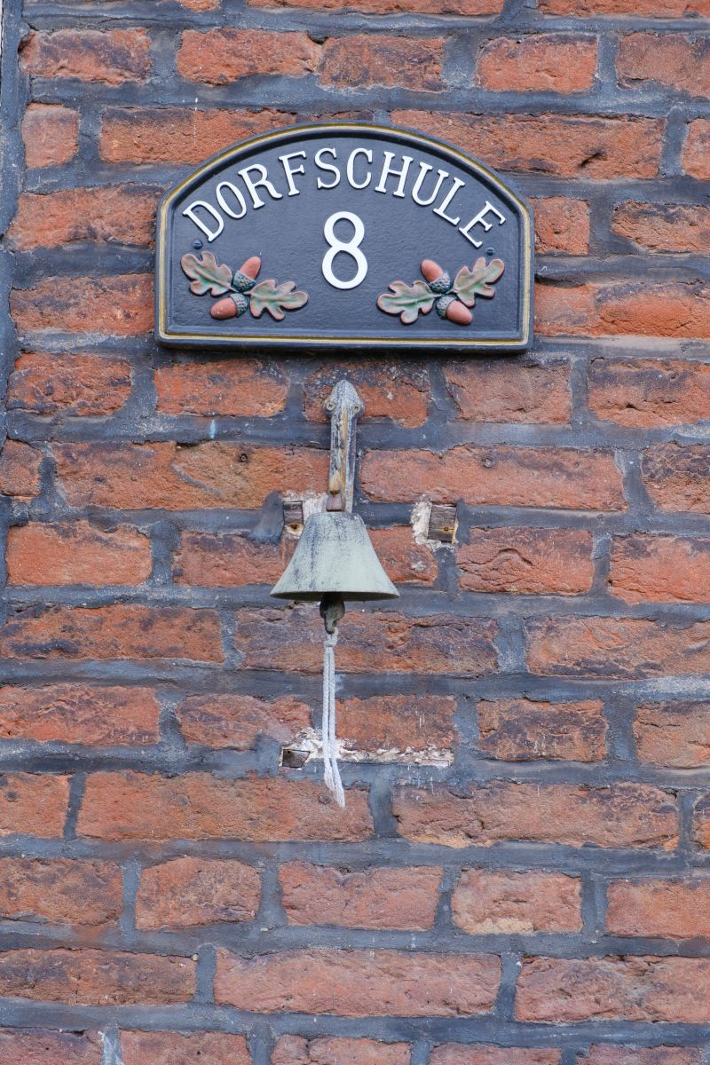 Dorfschule Urdenbach; Foto: Uwe Schaffmeister