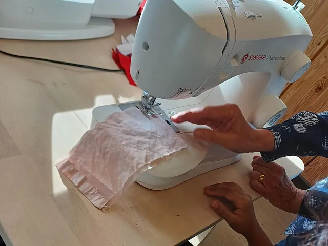 Unser Nähtreff im DIY-Café; Foto: evdus