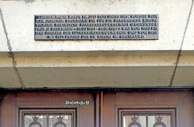 Eingang der Lutherkirche; Foto: Luther-Kirchengemeinde
