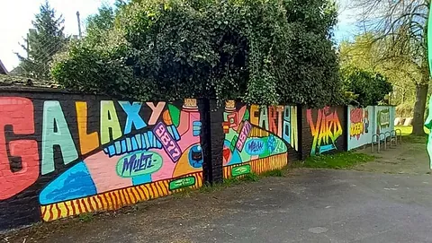 Hall of Fame des Jugendzentrum im Hinterhof; Foto: evdus