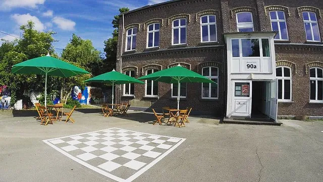 Jugendzentrum im Hinterhof, Foto: evdus