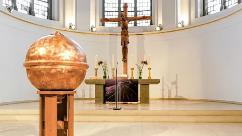 Zeitkapsel für das Fundraising in der Johanneskirche in Düsseldorf