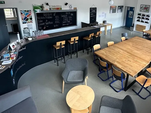 In unserer Cafeteria findet ihr einen Ort zum spielen, entspannen und quatschen, Foto: evdus