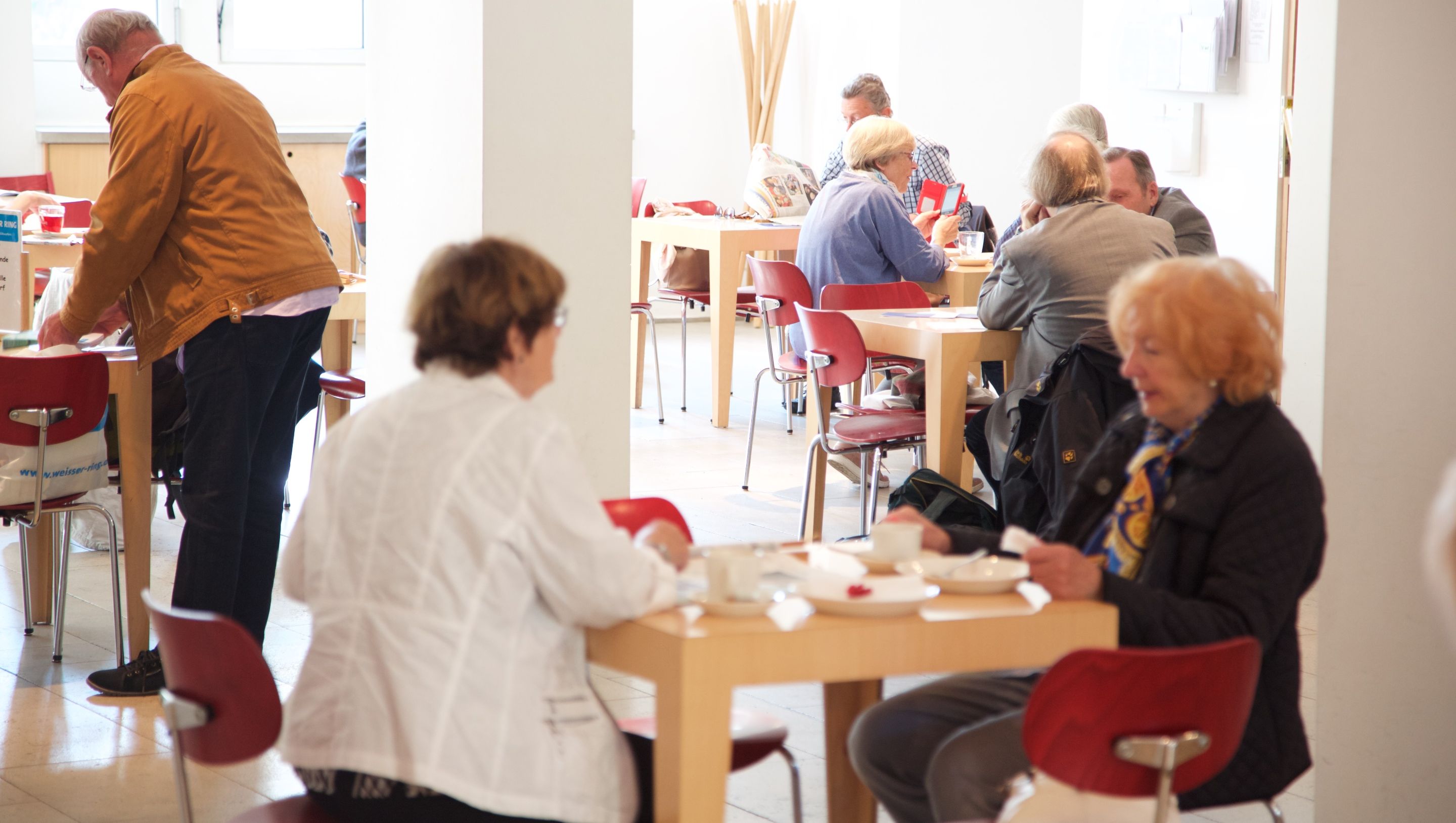 Kirchencafé nach dem Gottesdienst in der Johanneskirche; Foto: evdus