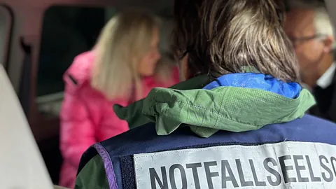 Notfallseelsorger bei einem Einsatz; Quelle: evdus