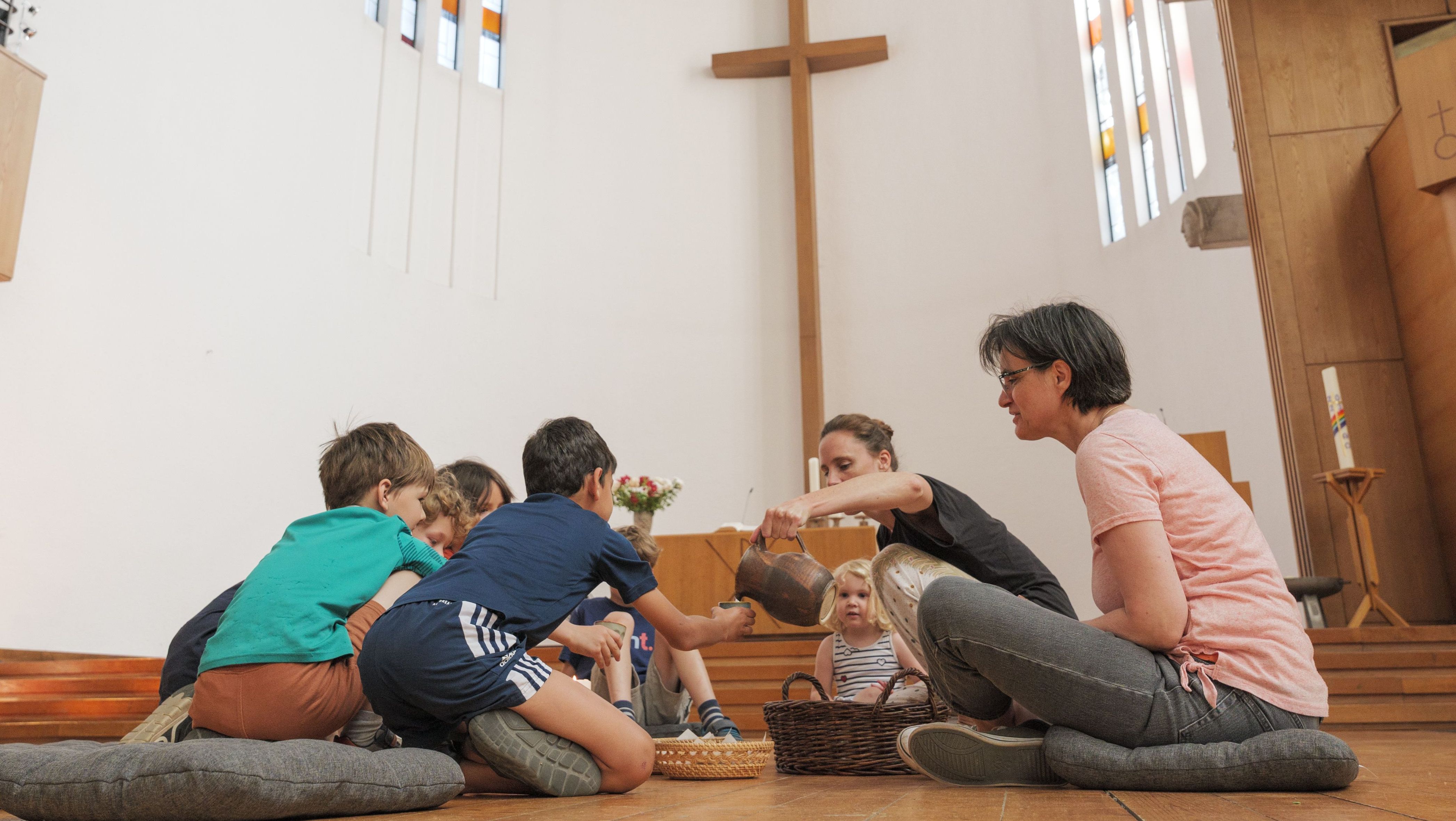 Kinder in der Matthäikirche, Foto: Lars Schütt