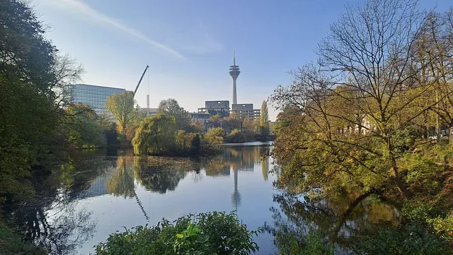 Düsseldorfer Rheinturm