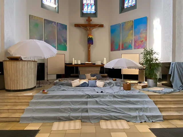 Feriengottesdienst in der Jugendkirche; Foto: evdus
